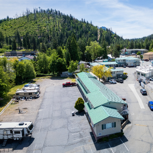 RV parking Area at Hi-Lo Motel & RV Park